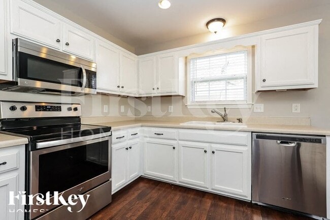 Foto del edificio - 2260 Dewey Dr