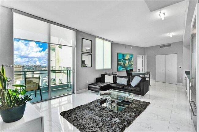 Foto del edificio - 92 SW 3rd St