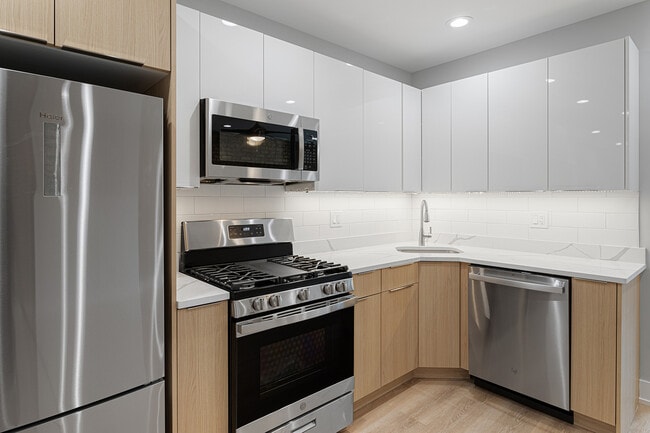 Foto del edificio - 1558 W Juneway Terrace