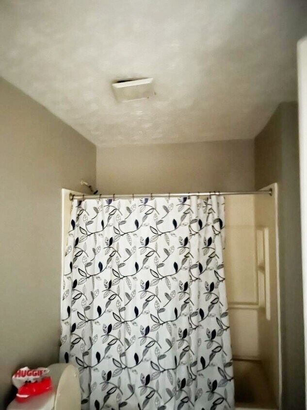 Shower - 3121 7th Ave