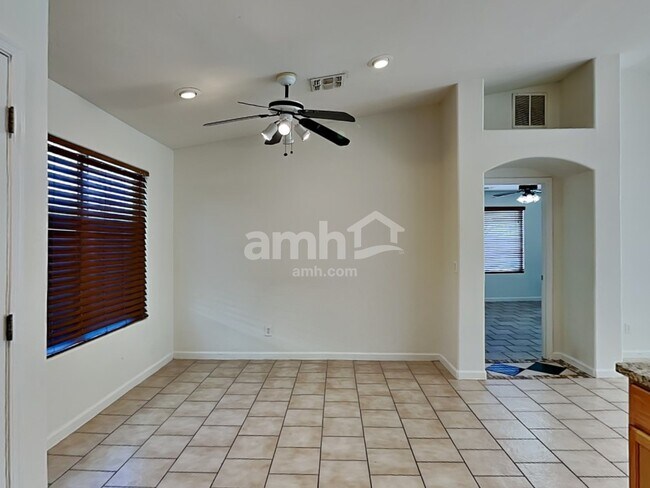 Foto del edificio - 7659 S Meadow Spring Way