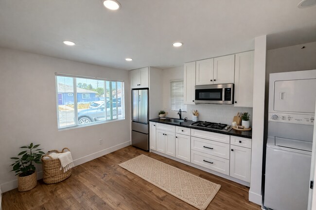 Foto del edificio - Newly Renovated Studio For Rent!