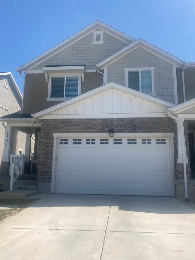 Building Photo - 4901 W Spire Way