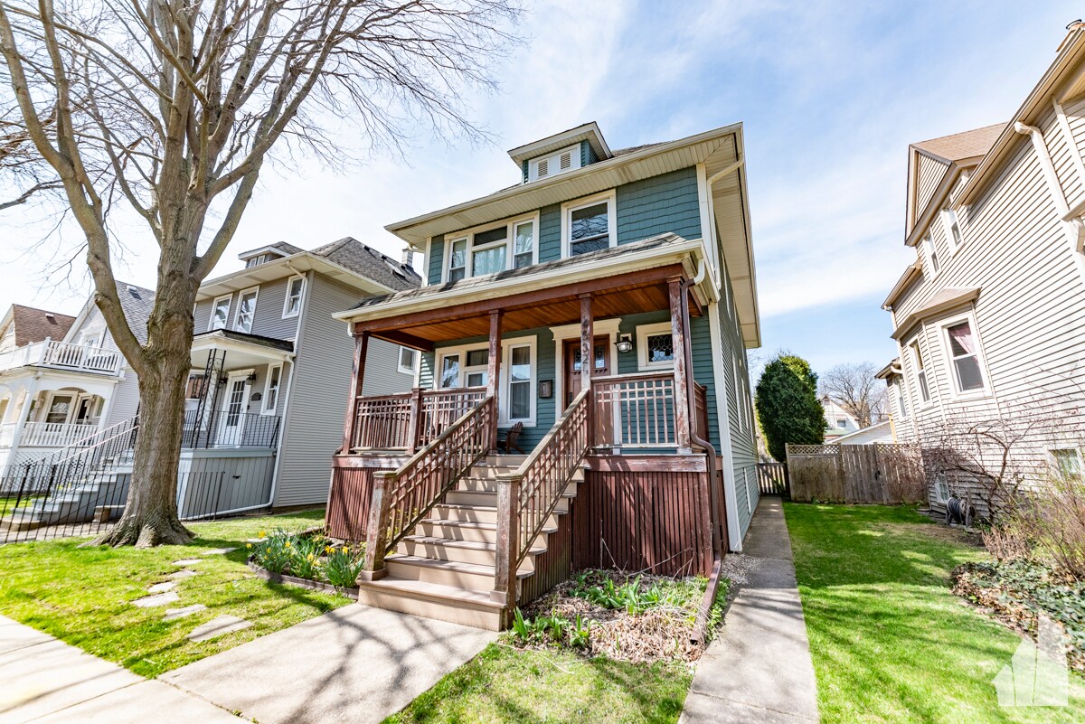 Primary Photo - 4532 N Bernard St