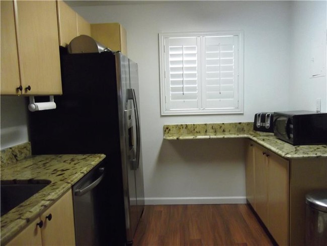 Building Photo - 2500 Fiore Way