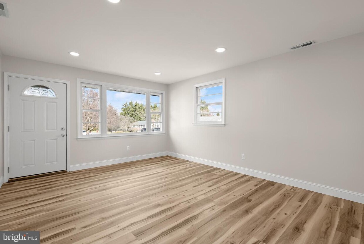 6223 E Hemlock Dr, Sykesville, MD 21784 House Rental in Sykesville