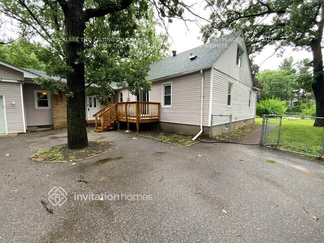 Foto del edificio - 8501 Goodhue St NE