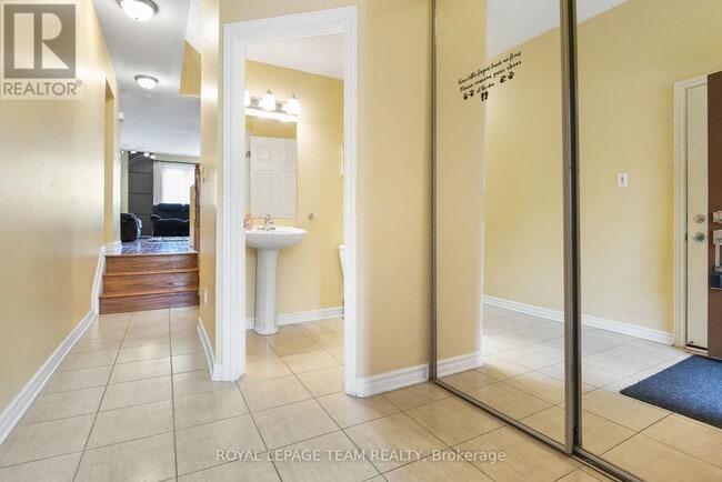 Building Photo - 415 Galatina Way