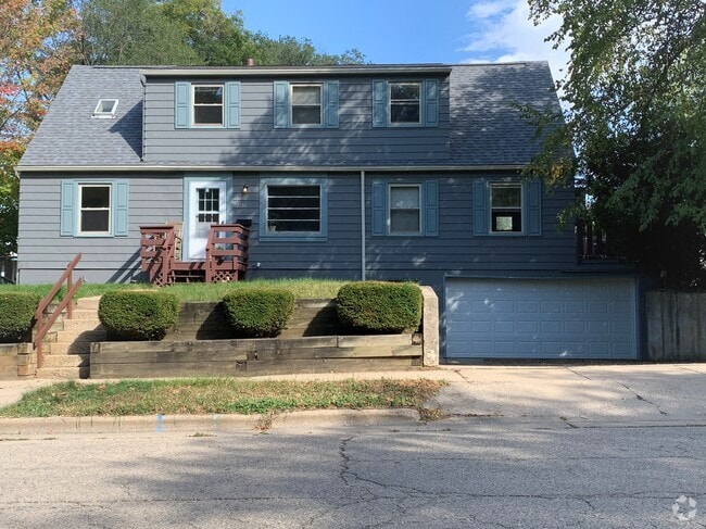 Building Photo - 1305 Temkin Ave