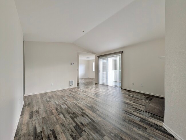 Building Photo - 7453 Newcastle Golf Club Rd