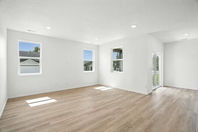 Foto del edificio - 705 E 5th St