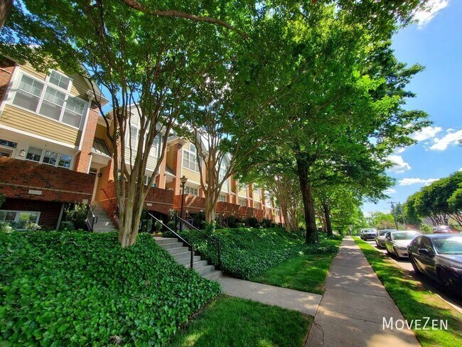 Foto del edificio - 223 S Torrence St