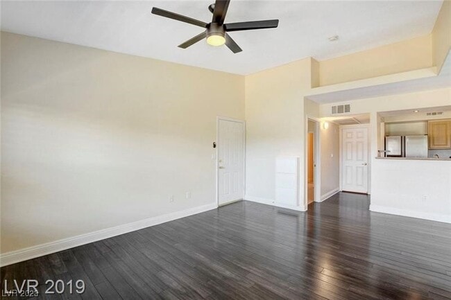 Building Photo - 8000 W Badura Ave