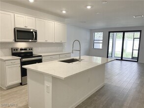 Building Photo - 27831 Solis Grande Dr