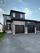 Building Photo - 562 Fairway Rd