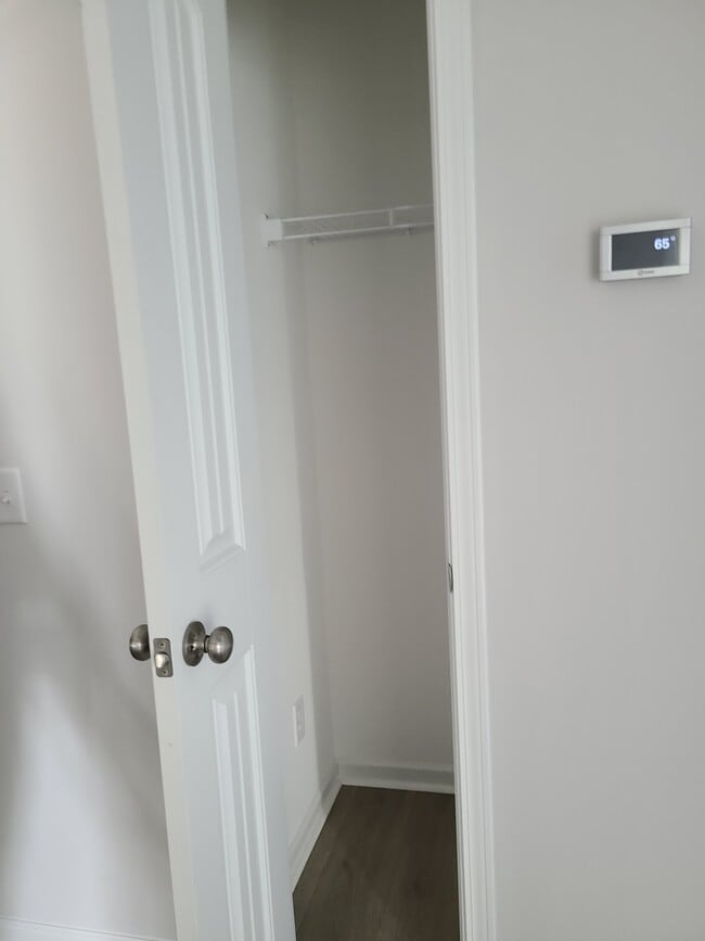 Foto del edificio - 4113 Pegasus Pkwy