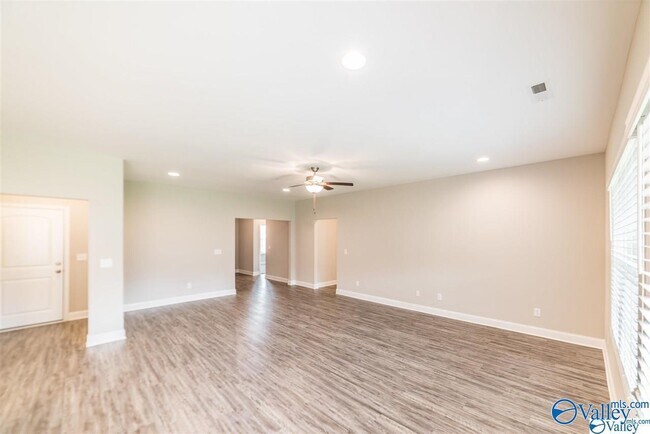 Building Photo - 3029 Crystal Creek Dr