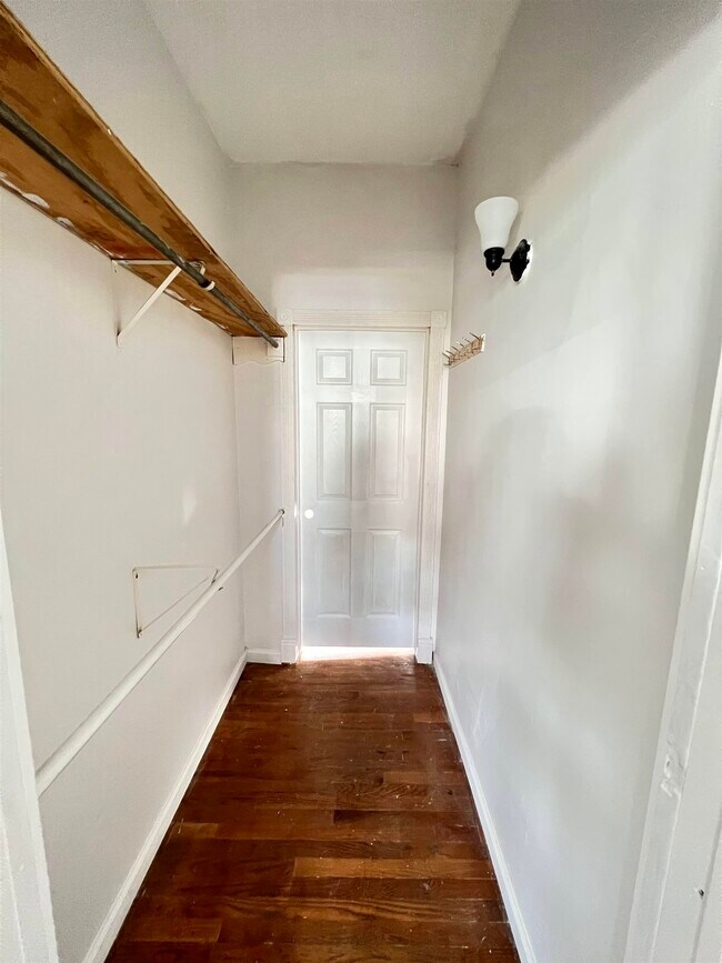 Foto del edificio - 147 Columbia Ave