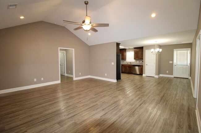 Building Photo - 2280 Equinox Ave