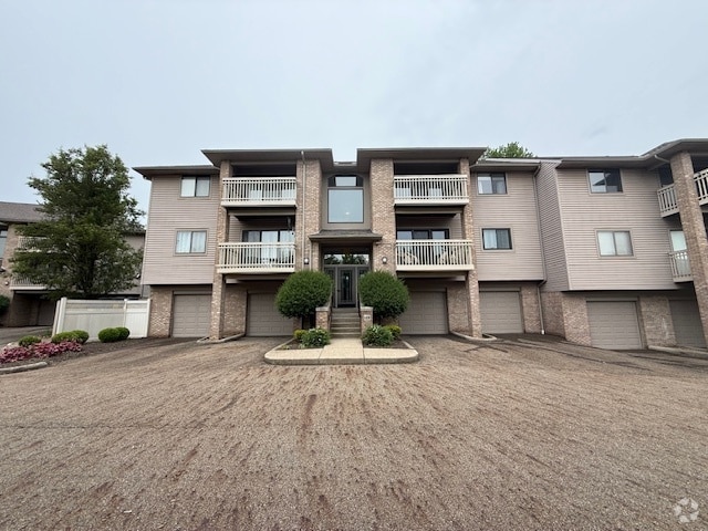 Building Photo - 3800 Rosemont Blvd