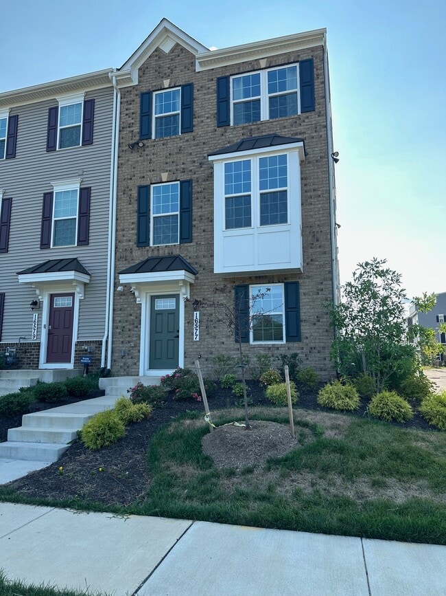 Photo - 16577 Fife Wy Townhome