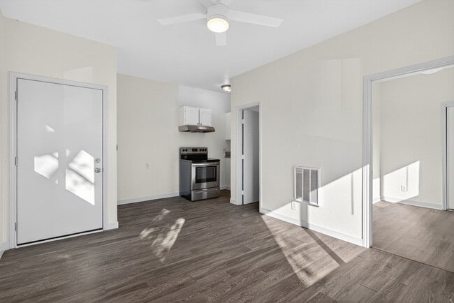 Foto del edificio - 2212 Myrtle Ave