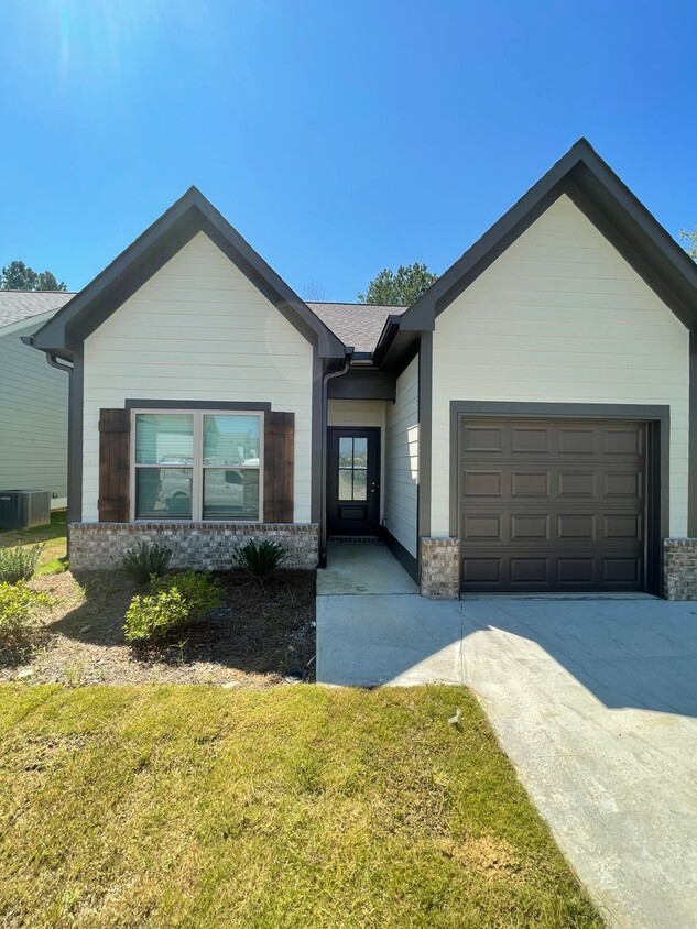 Primary Photo - New Construction Home for Rent in Odenvill...