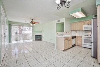 Building Photo - 4955 S Lindell Rd