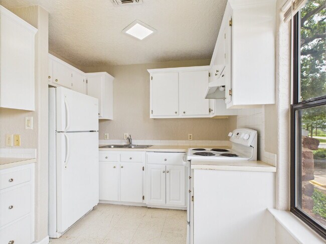 Foto del edificio - Charming 1-Bedroom Retreat on Friendship L...