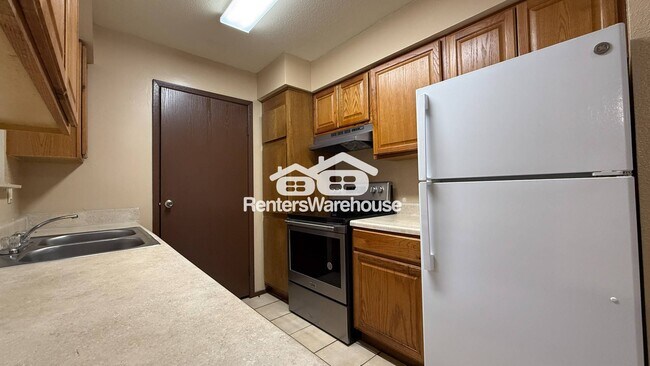 Foto del edificio - 13480 S Thorntree Dr
