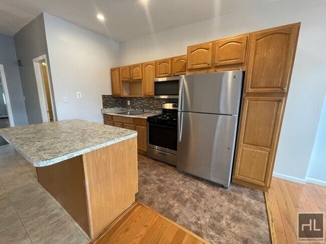 Foto del edificio - Amazing Sundrenched 2 Bedroom Home In Bed ...