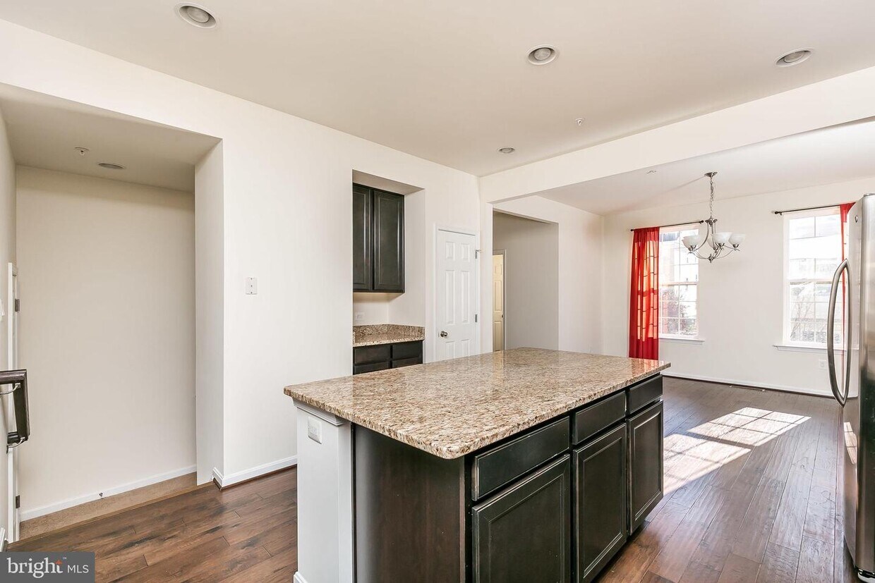 Foto principal - 9354 Paragon Way