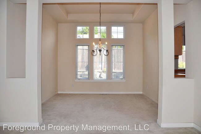 Building Photo - 3 br, 2.5 bath House - 12428 83rd Place NE