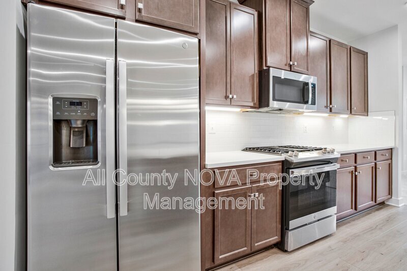 Building Photo - 10936 Presidential Pkwy
