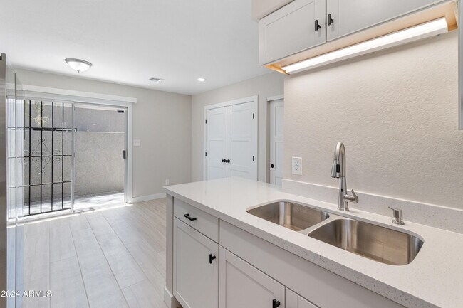Foto del edificio - 4820 N 89th Ave