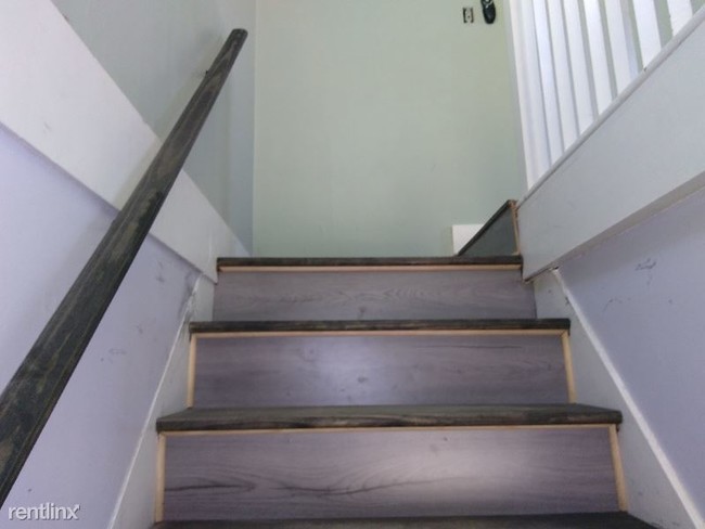 Foto del edificio - 1 br, 1 bath Apartment - 56 Medway St