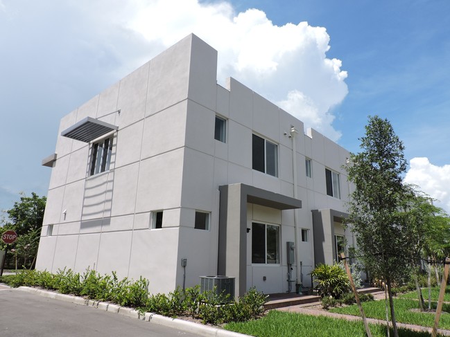 Building Photo - Brand New Multi-Family Property