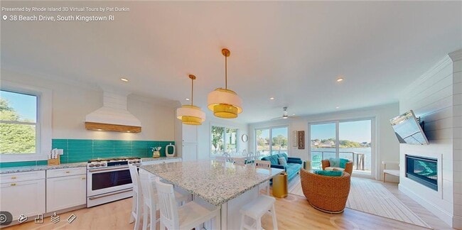 Building Photo - 38 Beach St