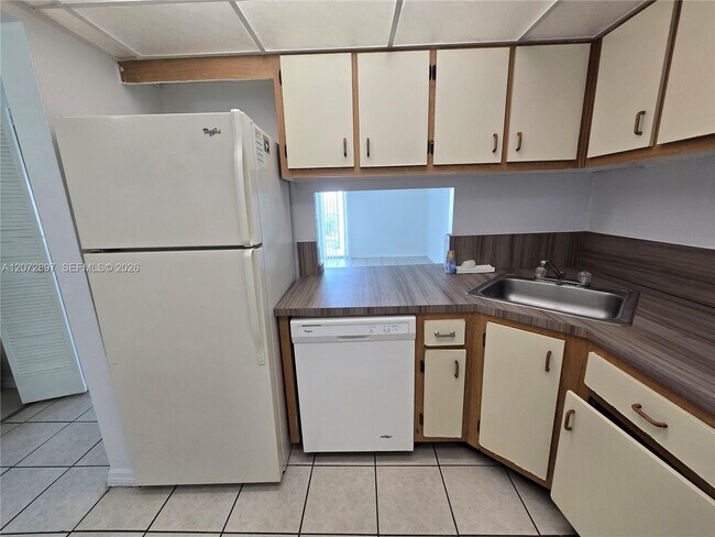 Foto del edificio - 801 NW 47th Ave