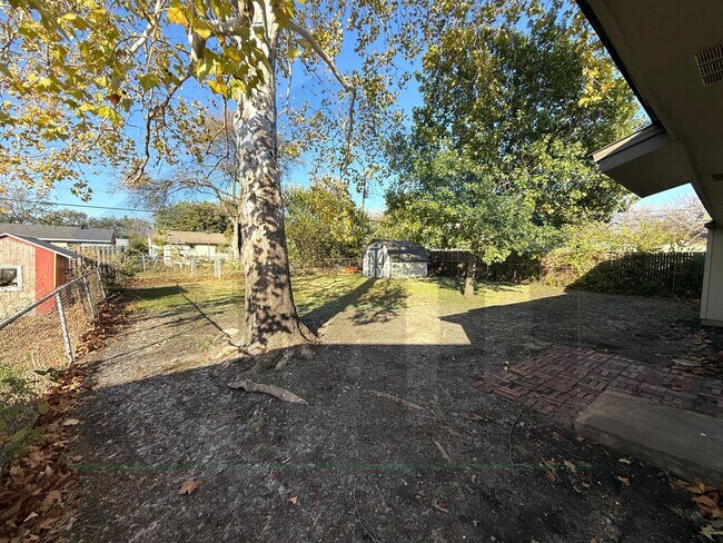 Foto del edificio - AVAILABLE NOW!!! Lovely 3 bedroom, 1 bath house in Duncanville