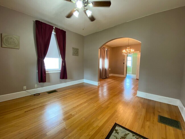 Building Photo - Two bedroom, two bath home in the heart of...