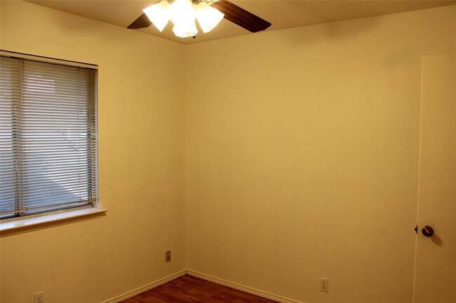 Foto del edificio - 810 Minturn Ln