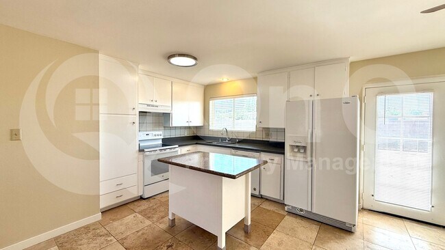 Photo - 1233 W 9th St House