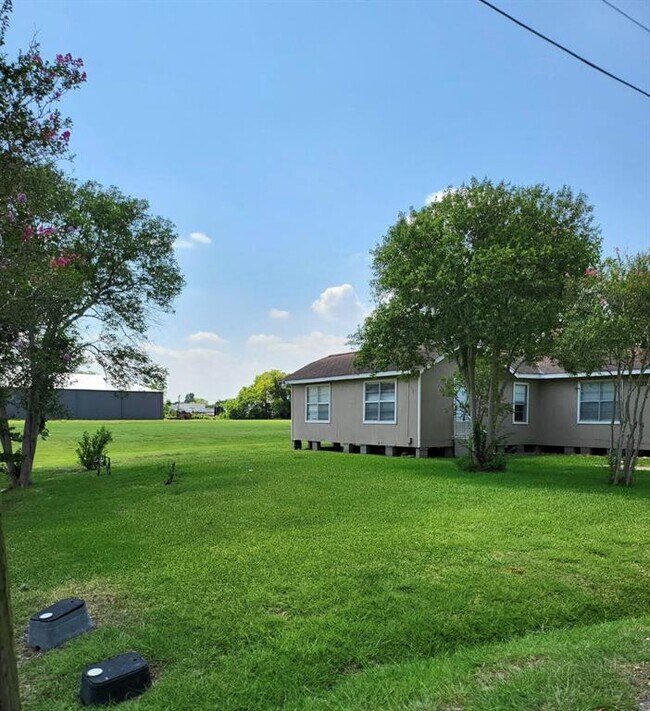 Foto del edificio - 12031 N L St