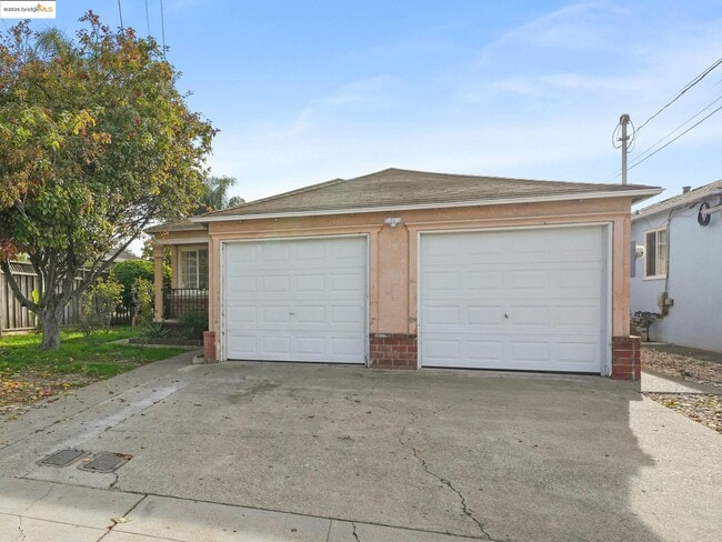 Foto del edificio - 1274 Terra Ave