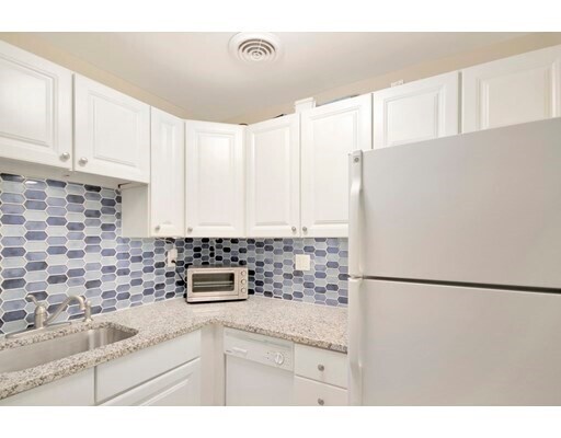 Foto del edificio - 5050 Washington St