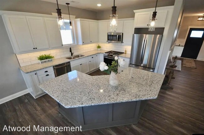 Building Photo - 3 br, 3 bath House - 108 Dancing Waters Ci...