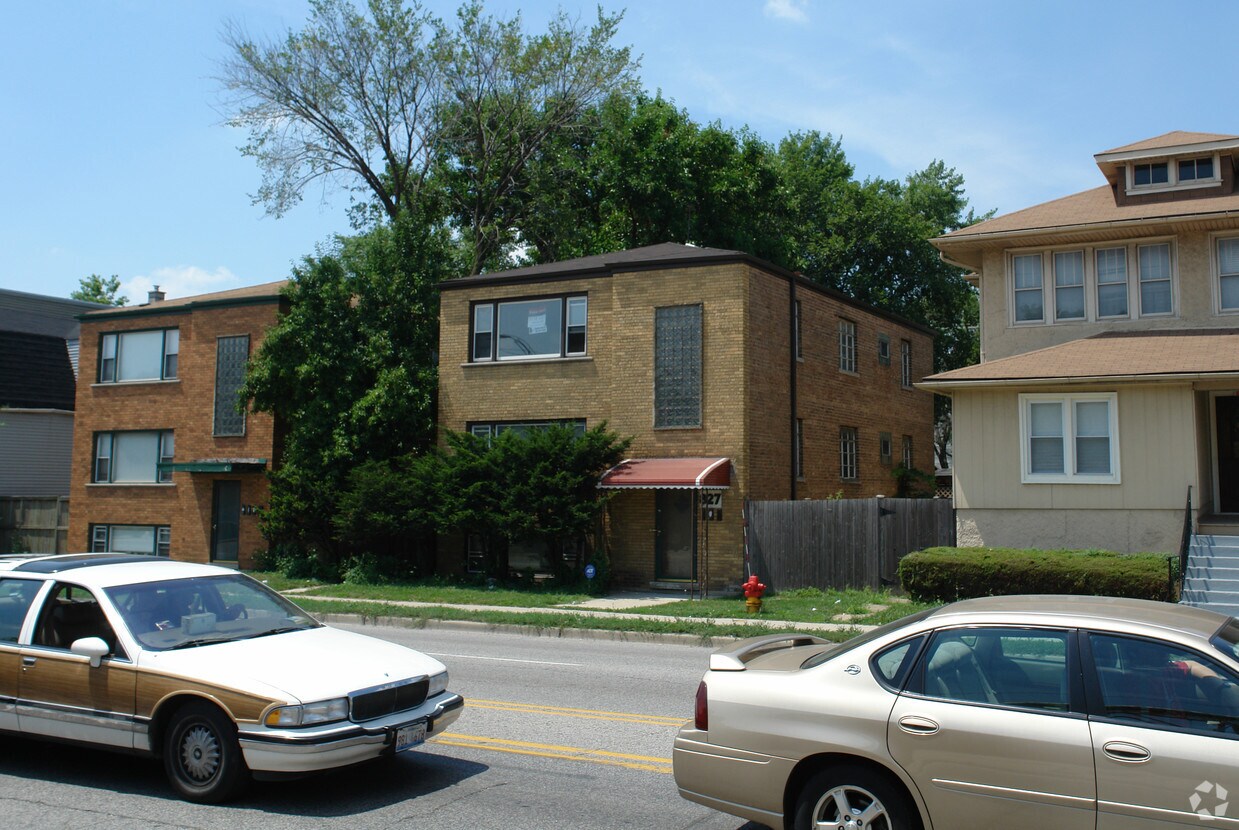 Building Photo - 827 Harlem Ave