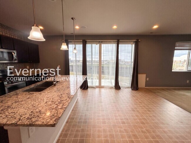 Building Photo - 2560 Gobi Dr