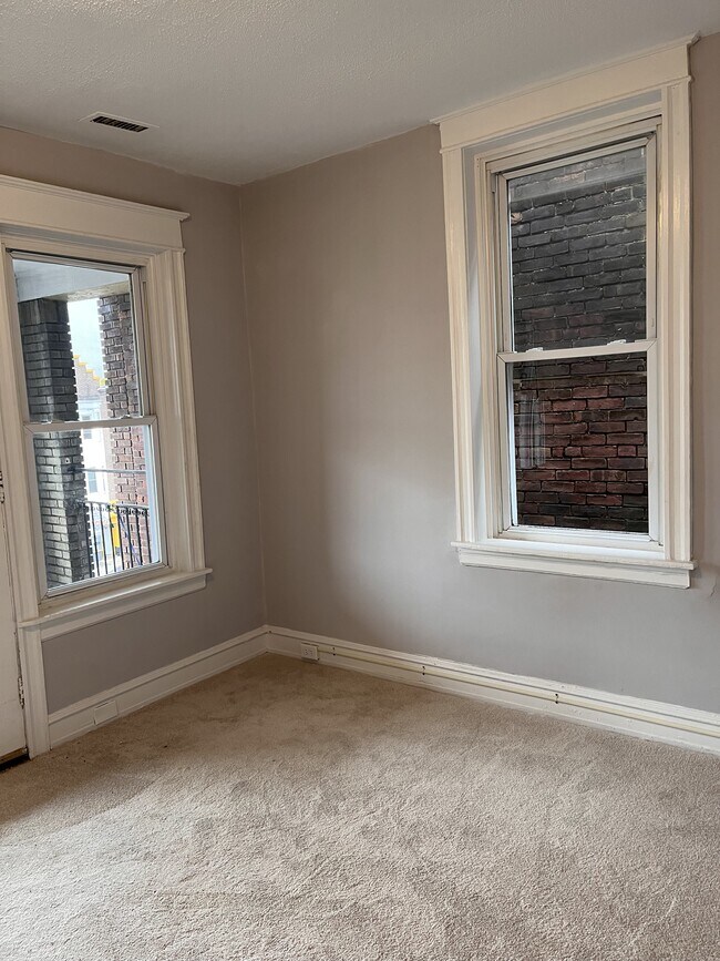 Front Bedroom - 4942 N Broad St
